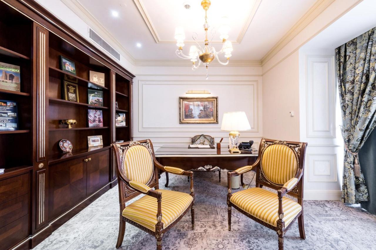 Rixos Khadisha Shymkent Hotel Екстериор снимка The study of the presidential suite