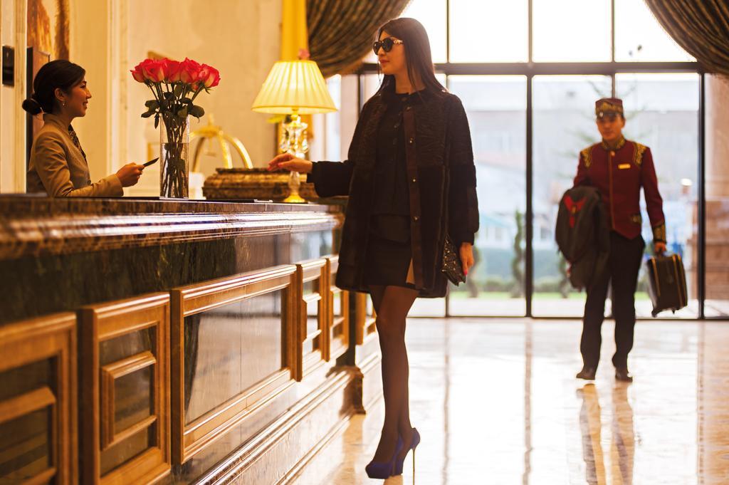 Rixos Khadisha Shymkent Hotel Екстериор снимка
