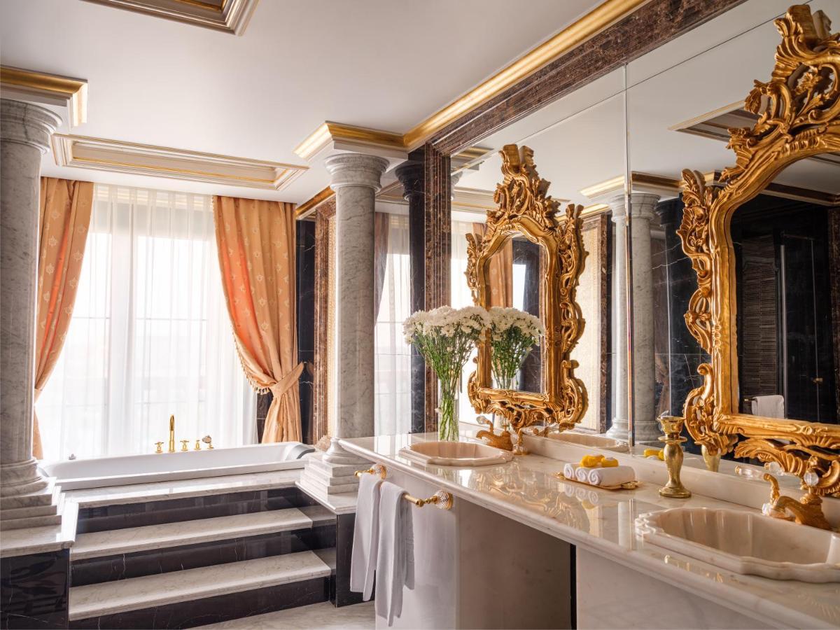 Rixos Khadisha Shymkent Hotel Екстериор снимка Bathroom