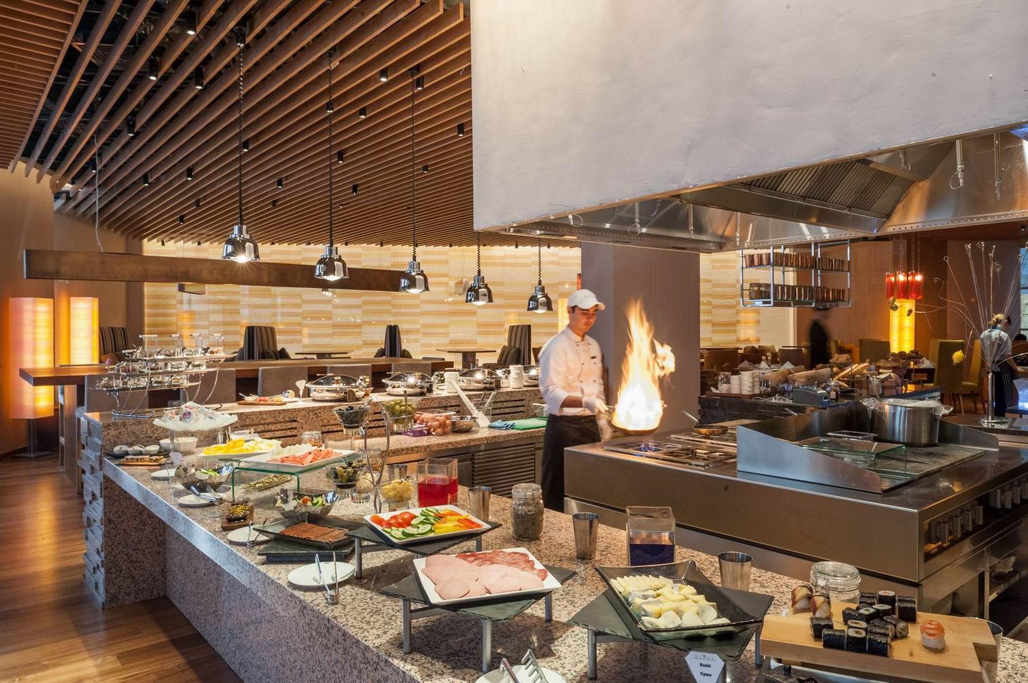 Rixos Khadisha Shymkent Hotel Екстериор снимка The buffet at the hotel