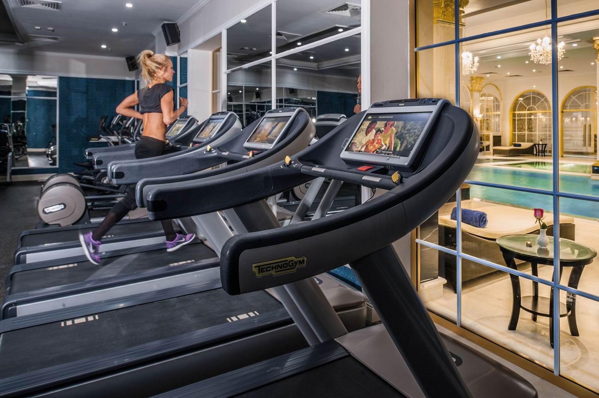 Rixos Khadisha Shymkent Hotel Екстериор снимка A treadmill